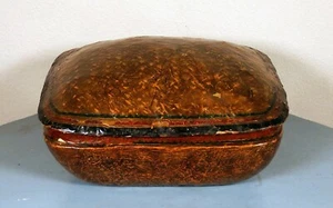 Antigua caja de comida china de bambú lacado con cubierta tejida c. 1890-1900 - Imagen 1 de 21
