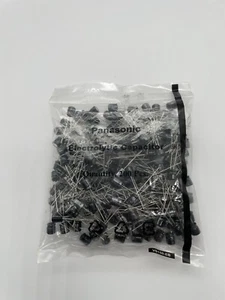 200 x Panasonic Elko Elektrolyt Kondensator 10µF - 50V - 106 Grad - Bild 1 von 1