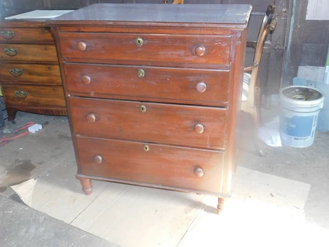 circa 1770 chest of drawers dresser walnut dovetailed case Cover
