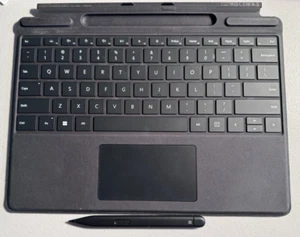 Microsoft Surface Pro Type Keyboard for Surface Pro 8, 9, X with Slim Pen 2 - Picture 1 of 5