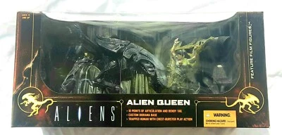 麦克法兰电影疯子 6 外星人女王豪华可动人偶套装 2003 全新 — 第 1/4 张图片