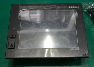 TERMINAL DE OPERACIÓN GRÁFICA MITSUBISHI HMI GOT1000,GT1565-VTBD, GT15-75QBUSL  - Imagen 1 de 4