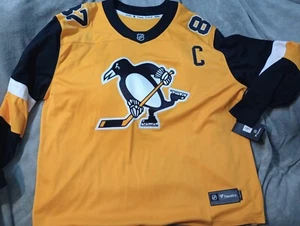 Sidney Crosby Fanatics NWT 3XL Gold Pittsburgh Penguins Replica Jersey - Picture 1 of 7
