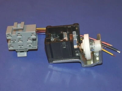 Interruptor de faros y arnés Ford Bronco II 83-86 Ranger 80-82 Courier 1984-1986  Foto 1 de 4