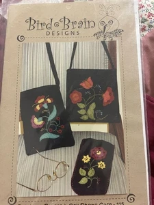 BIRD BRAIN DESIGNS - SEWING PATTERN-JACOBEAN PURSES & CELL PHONE CASE -#115 NEW - Picture 1 of 2