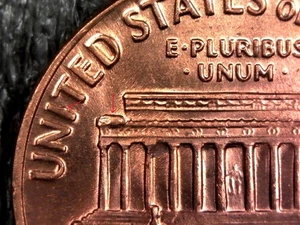 1971-D Lincoln Memorial Cent Penny Coin - Die Breaks Error Inv#Z668 - Picture 1 of 4