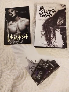 The Silver Swan by Amo Jones (Special Edition Hardcover) - Bild 1 von 6