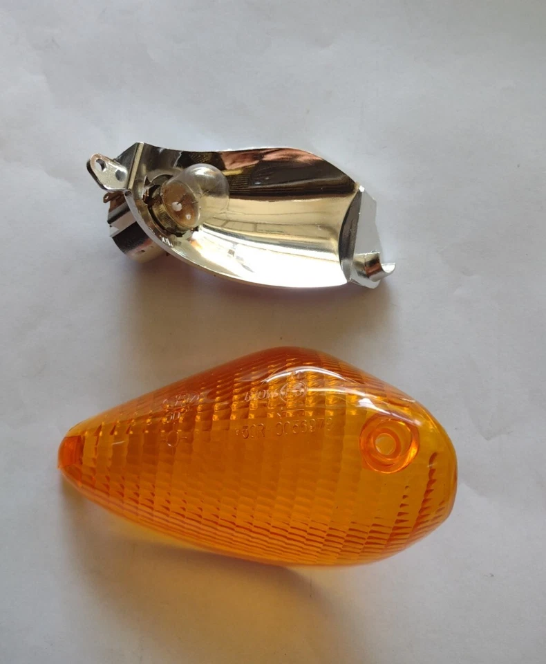 F100971600 Freccia Completa Anteriore Destra Piaggio NRG MC3 50 - NRG Extreme 50 - Immagine 1 di 1