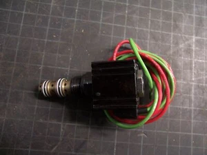 VÁLVULA SOLENOIDE PARKER C041017, 853518 12VDC - Imagen 1 de 6