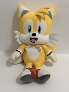 Sonic the Hedgehog 16" HugMe "Tails" Plush Doll! *Shakes When Hugged*