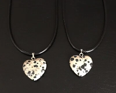 Collar Chakra Colgante Jaspe Dálmata 2 Corazones Gematantes EE. UU. Foto 1 de 2