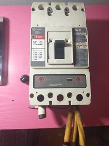 Cutler Hammer & series c motor circuit protector snt3p11k, 6642c88g06, hm2p400x5 - Picture 1 of 12