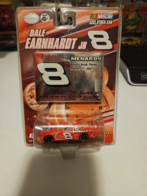 Winner's Circle 2007 Dale Earnhardt Jr #8 Menards 1/64 ¡Envío gratuito! Foto 1 de 4