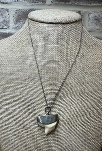 Collana con ciondolo squalo tigre in argento sterling 925 catena in corda - Foto 1 di 4