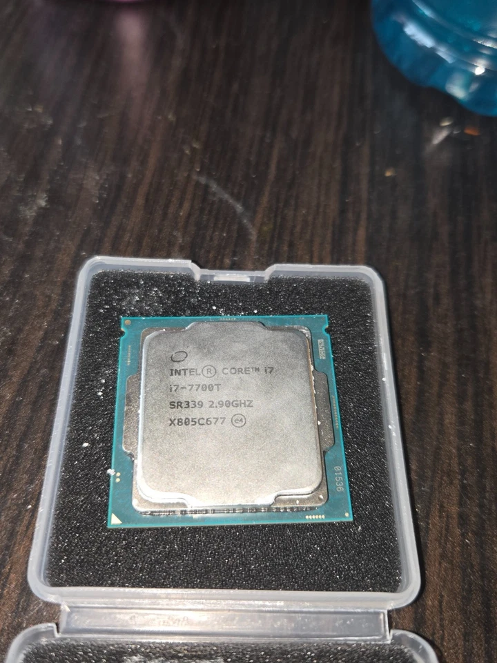 Procesador CPU de escritorio Intel Core i7-7700T 2,90 GHz cuatro núcleos 8 MB LGA 1151 (SR339) Foto 1 de 1