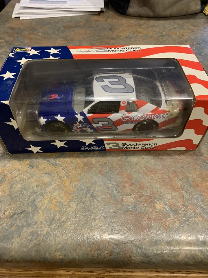Revell Dale Earnhardt Goodwrench Monte Carlo 1995 escala 1/24 fundido a presión caja como nueva Foto 1 de 1