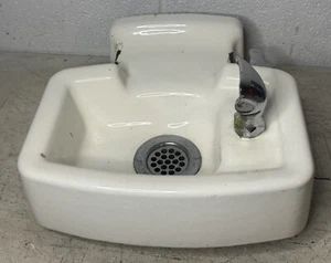 VTG Porcelain Water Drinking Fountain Wall Mount Halsey W Taylor Warren Ohio - Picture 1 of 17