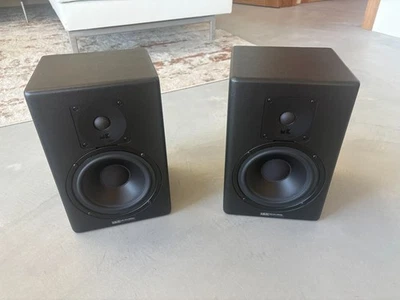 Par de altavoces de monitor profesional M&K Miller & Kreisel MPS-1610 Foto 1 de 4