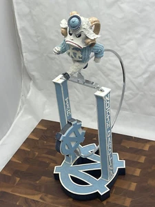 UNC North Carolina Teer Heels SLAVIC COLLEGE TREASURES Swinging Running Rameses - Bild 1 von 10