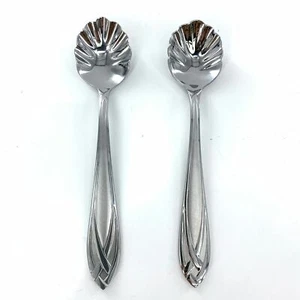 Two Sugar Shell Spoons Lace Frosted (Stainless) Hampton Silversmiths - Picture 1 of 2