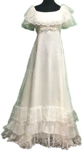 Wedding Gown/Dress Vintage 1974-1995 BoHo Short Bell Flutter Sleeves Embroidery - Picture 1 of 14
