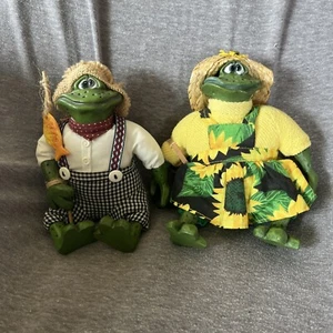 Russ Country Folks Kelly Frog Shelf Sitter Mrs Mud Hopper Tadpole Fishing - Picture 1 of 8