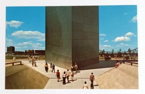 Tarjeta postal Jefferson National Expansion Memorial Gateway Arch St Louis MO década de 1970 - Imagen 1 de 2