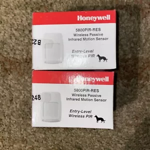 (2) Honeywell 5800PIR-RES Wireless PIR, Pet Immune Motion Sensors - NEW - Picture 1 of 1