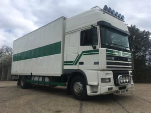 1998/S DAF XF 380 Superspace Cab 4×2 24ft Boxvan ,manual zf 16 and manual pump - Picture 1 of 8