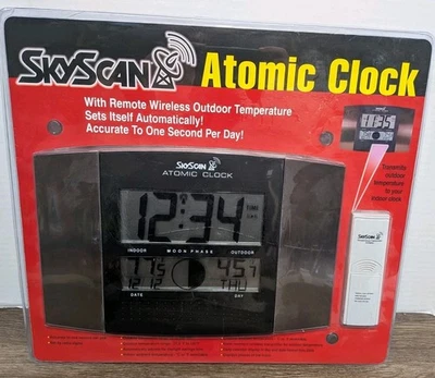 SkyScan Atomic Wall Clock Digital Temperature/Weather Wireless Remote 2004 NEW - Image 1 of 4