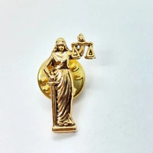 Spilla Dama della Giustizia Vintage Tono Oro Bavero Da Collezione - Foto 1 di 3