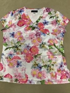 Blusa Médica Koi Mariposa Satinada Floral Mediana para Mujer - Imagen 1 de 6