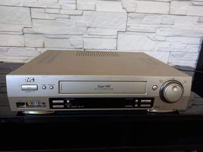 JVC HR-S7500 S-VHS Videorekorder ohne Fernbedienung - Bild 1 von 4