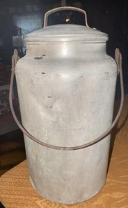Vintage 3 Quart Aluminum Dairy Milk Cream Can~Pail~Bale Handle~Lid - Picture 1 of 13