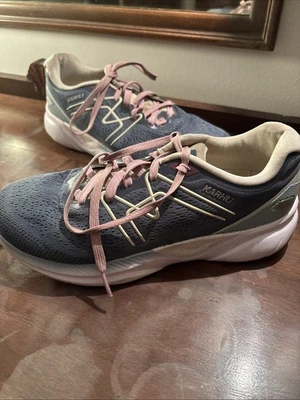 Karhu Women's Workout Running Shoes Size 9.5 - Image 1 of 4