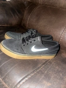 Nike Stefan Janoski Kids 5.5 Skateboarding Shoes Black/Tan Gum Bottom - Picture 1 of 6
