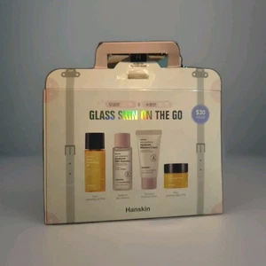 Hanskin Glas Haut für unterwegs Set, 4er Set, Feuchtigkeitsspendend Reisefreundlich...  - Bild 1 von 5