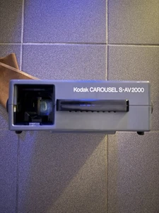Kodak Carousel S-AV2000 Projektor ohne Linse - Bild 1 von 6