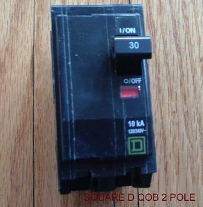 INTERRUPTOR DE CIRCUITO CUADRADO D QOB 30 AMP 2 POLOS 120/240 VOLTIOS QOB230 - Imagen 1 de 5