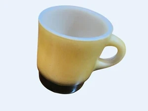 Vintage Mid Century Fire King stapelbarer Kaffeebecher gelb & schwarz - Bild 1 von 3