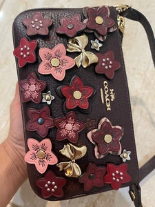 COACH Tea Rose Wildflower Appliqué Nolita 19 Wristlet NWT! - Picture 1 of 9