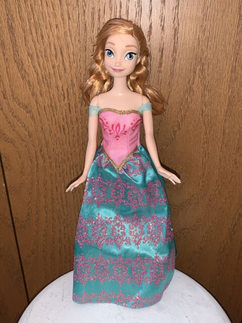 Disney Frozen Boneca Mini Anna ou Elsa 9cm 