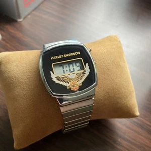 Harley Davidson Men’s Watch 1980’s Vintage Stretch Band Digital Silver Tone - Picture 1 of 4
