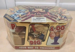 Treasure X Dragons Gold ~ Action Figure ~Series 2 ~ New/ Sealed - Picture 1 of 5
