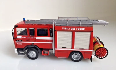VIGILI DEL FUOCO Autopompa Leggera RENAULT VI S180 Die Cast Model 1/43 - Immagine 1 di 4