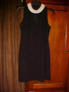 NWOT JUST TAYLOR BEAUTIFUL BLACK DRESS WITH 5 STRANDS OF PEARLS AROUND NECK SZ 6 - Picture 1 of 5