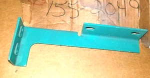 155-2049  NH Exhaust muffler BRACKET FITS EMERALD MODEL NH ONAN NOS - Picture 1 of 4