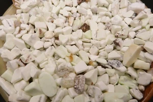 Lemon Chrysoprase - 1/4 lb lot - Pastel Green Crystal Stone Chips - Picture 1 of 4