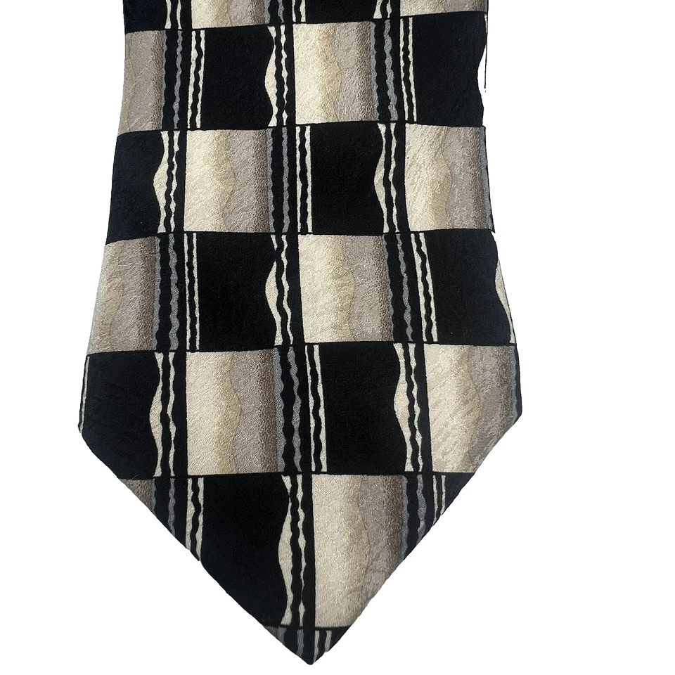 Corbata para hombre Carlos Piati Paris Roma seda pura diseño geométrico negro y crema Foto 1 de 4