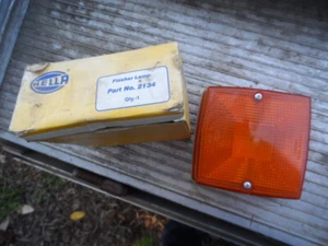 HELLA 2134 SQUARE FLASHING LIGHT ASSEMBLY-TRUCK-TRAILER-HORSE FLOAT - Picture 1 of 1